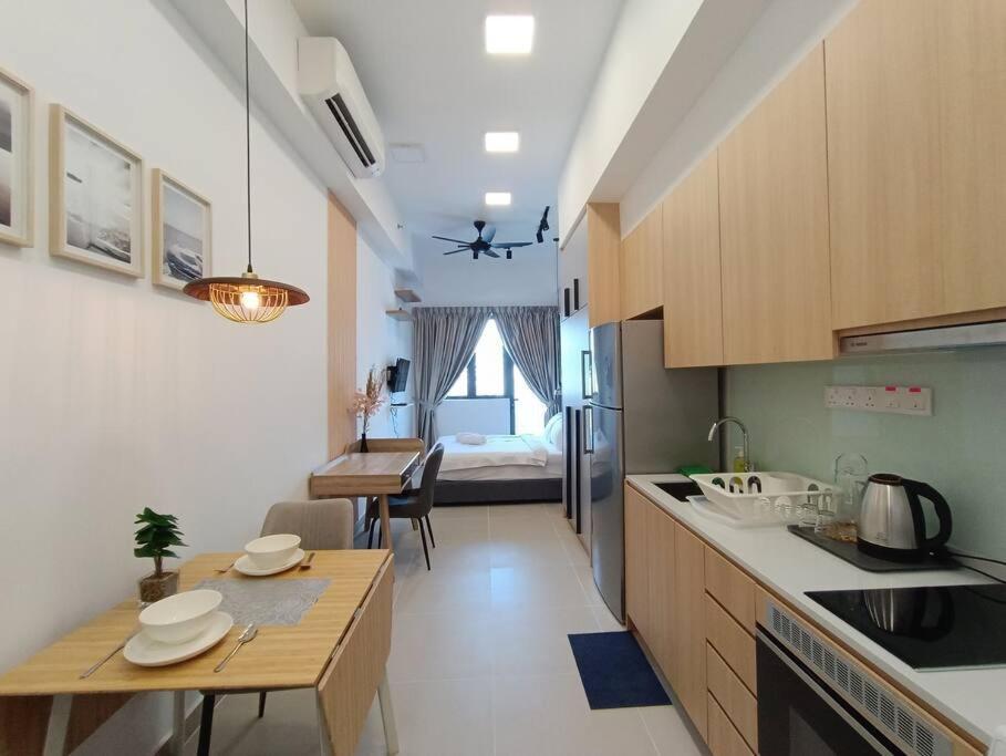 Cl 29A Insta Klcc View & Infinity Pool Apartment Kuala Lumpur Exterior photo