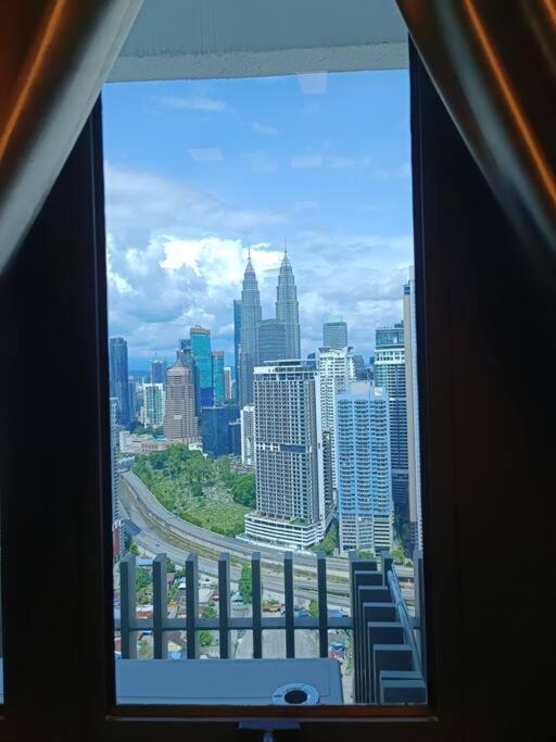 Cl 29A Insta Klcc View & Infinity Pool Apartment Kuala Lumpur Exterior photo